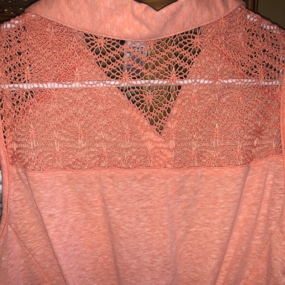 Perfect Summer Top! Beautiful peach top! NWT - Picture 6 of 7